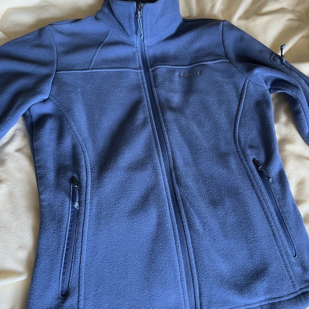 Women’s Columbia zip-up jacket; size small. Very gently worn, and very clean.